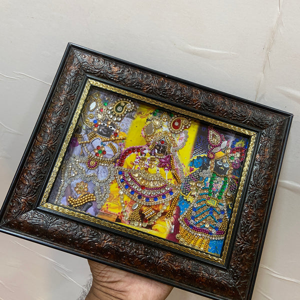 Hand crafted singer Radharamanji,radhaVallabhJi ,bankebihariji Chitrapat Seva